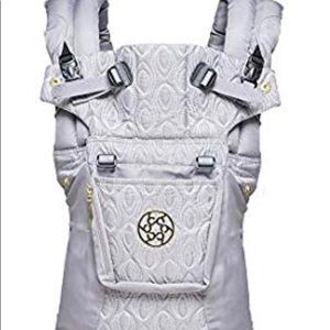 New Lillebaby Complete Embossed Baby Carrier